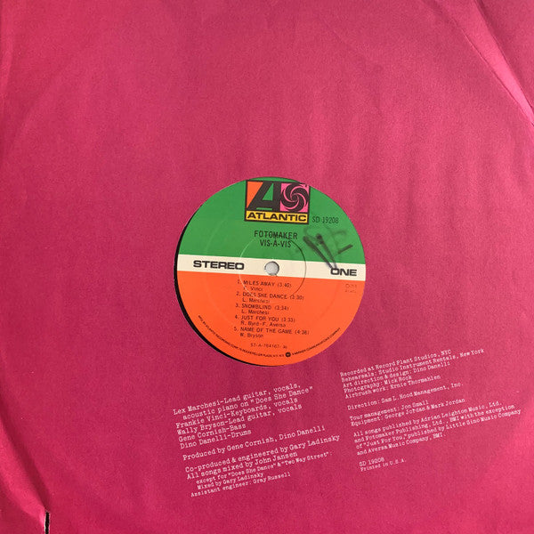 Vis-à-Vis - secondary