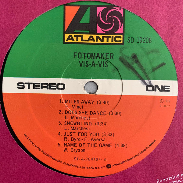 Vis-à-Vis - secondary