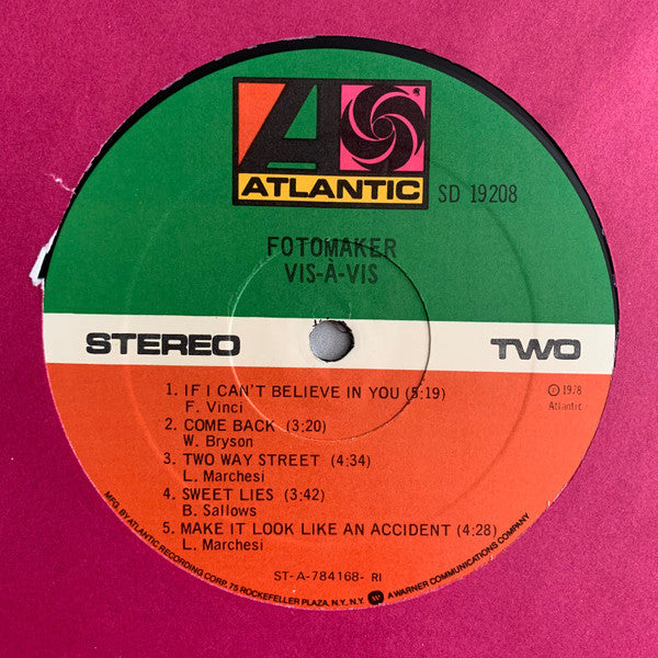 Vis-à-Vis - secondary