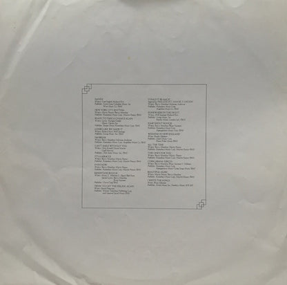 The Very Best Of Barry Manilow  - secondary