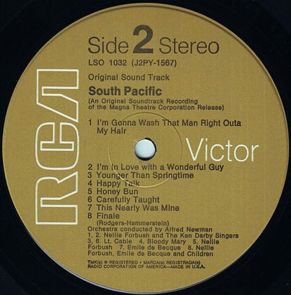 Rodgers & Hammerstein - RCA Victor Presents Rodgers & Hammerstein's South Pacific (An Original Soundtrack Recording)