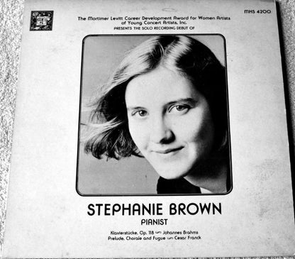 Stephanie Brown - Pianist