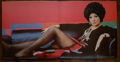 Shirley Bassey - Never Never Never
